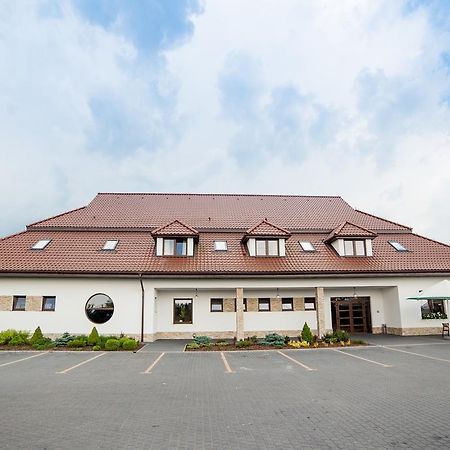Gosciniec Nad Goplem 호텔 Grodztwo 외부 사진